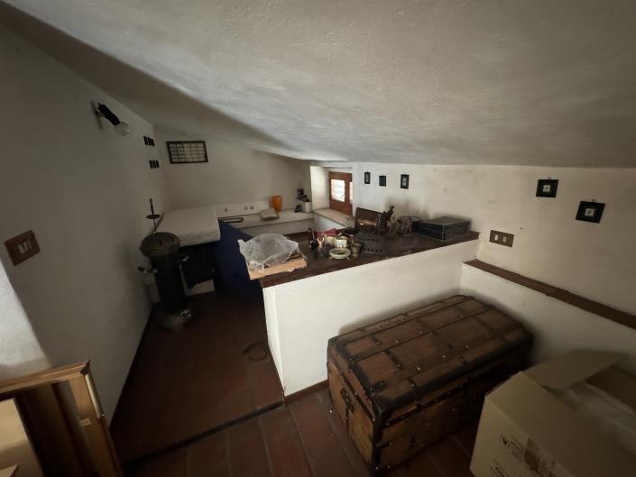 Image No.14-4 Bed Townhouse for sale