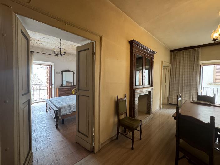 Image No.11-4 Bed Townhouse for sale