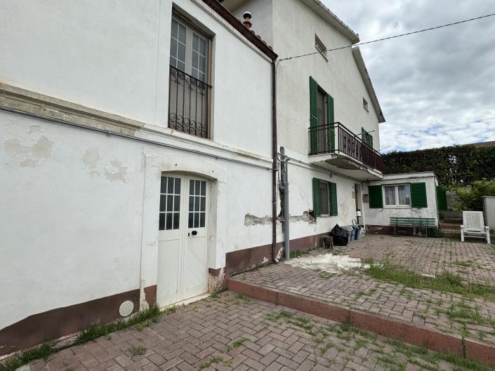 Image No.25-3 Bed Farmhouse for sale