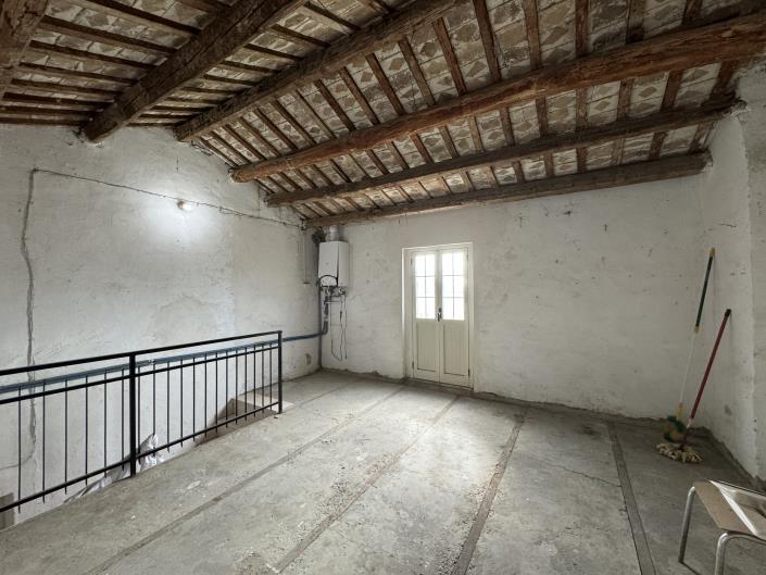 Image No.18-3 Bed Farmhouse for sale