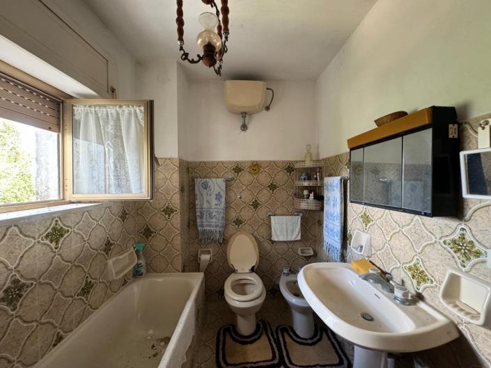 Image No.4-2 Bed Village House for sale