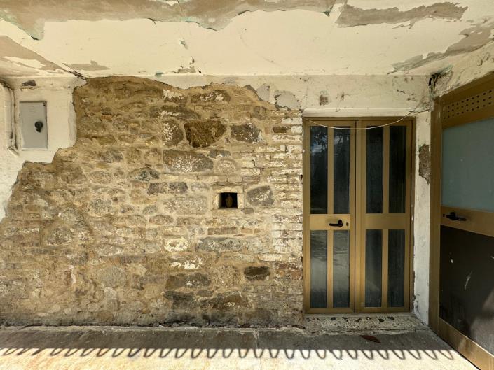 Image No.25-2 Bed Village House for sale