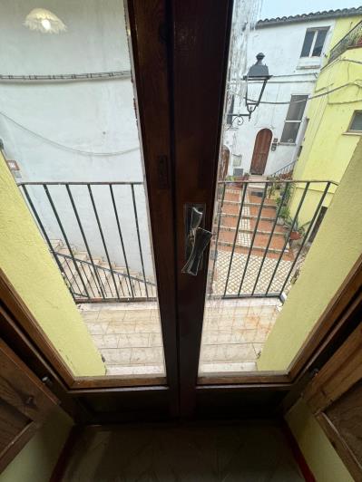 Image No.26-2 Bed Townhouse for sale