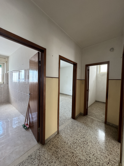 Image No.11-4 Bed Townhouse for sale