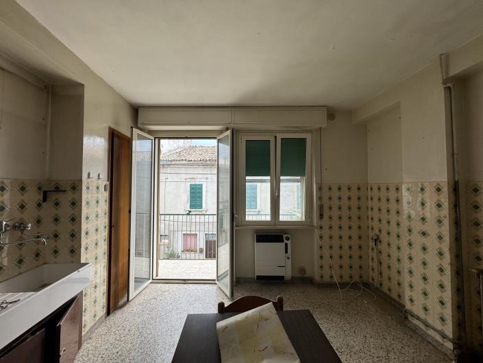 Image No.8-4 Bed Townhouse for sale