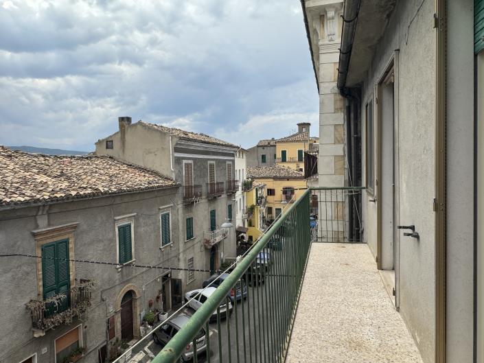 Image No.33-4 Bed Townhouse for sale