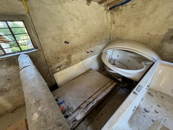 Image No.36-House for sale