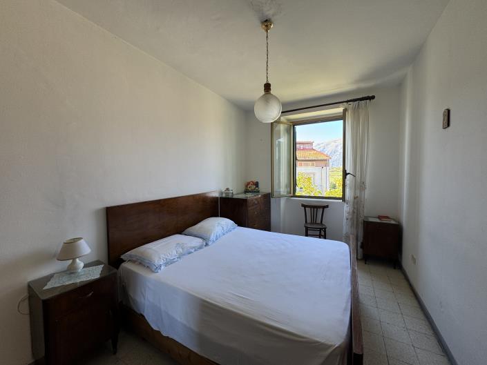 Image No.20-2 Bed Apartment for sale