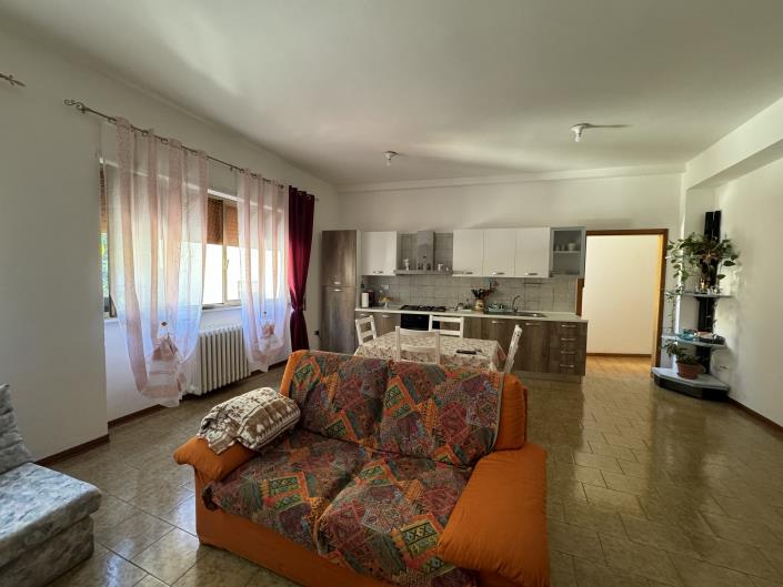 Image No.4-4 Bed Apartment for sale