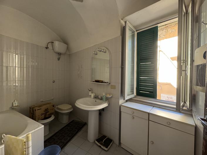 Image No.25-3 Bed House for sale