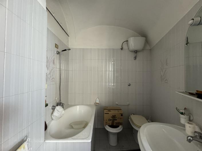 Image No.27-3 Bed House for sale