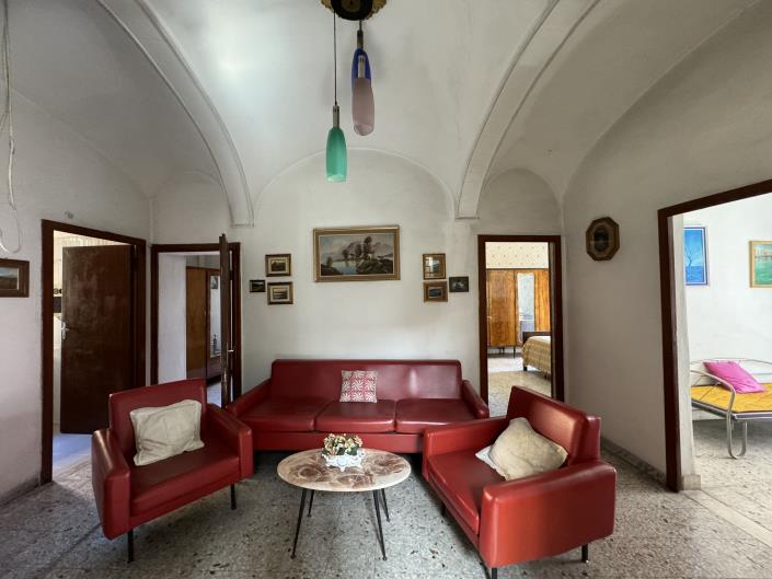 Image No.9-3 Bed House for sale