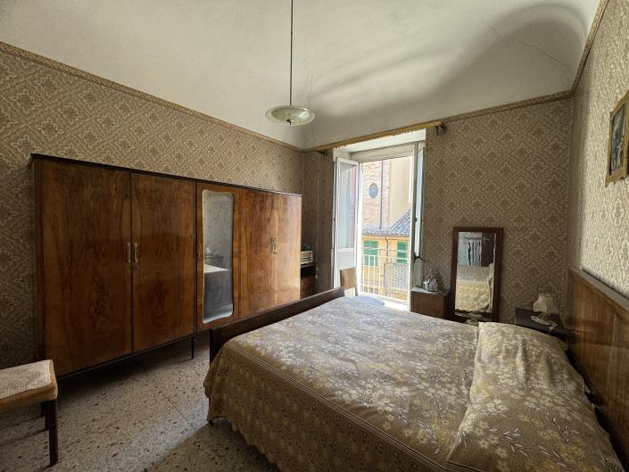 Image No.22-3 Bed House for sale