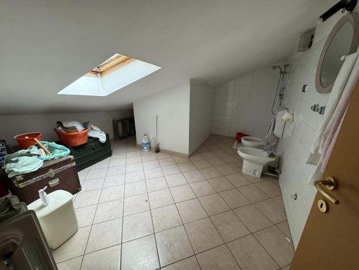 Image No.41-3 Bed Townhouse for sale