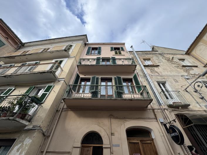 Image No.48-3 Bed Townhouse for sale