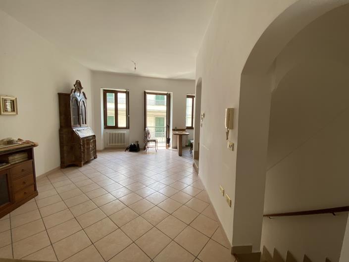 Image No.19-3 Bed Townhouse for sale