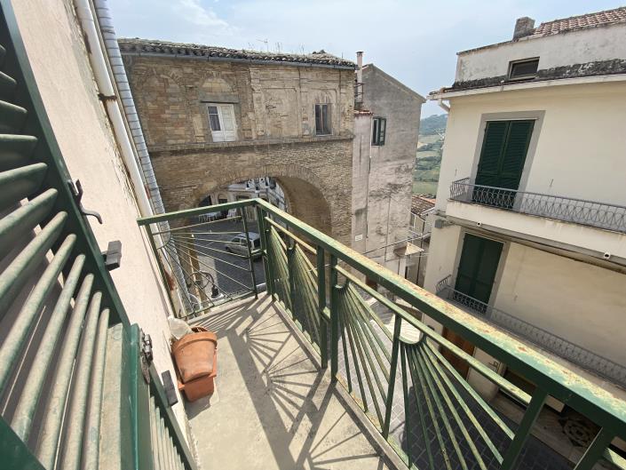 Image No.26-3 Bed Townhouse for sale