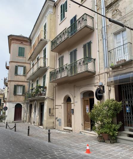 Image No.3-3 Bed Townhouse for sale