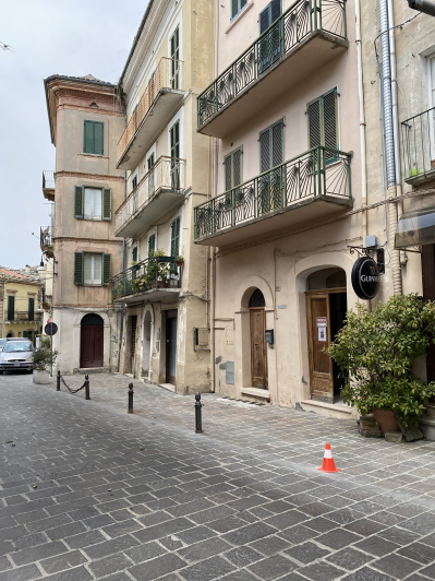 Image No.47-3 Bed Townhouse for sale