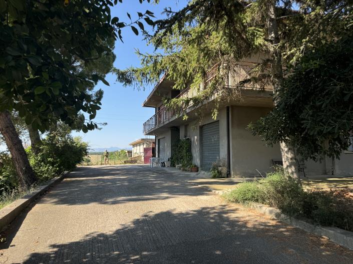 Image No.55-4 Bed Villa / Detached for sale