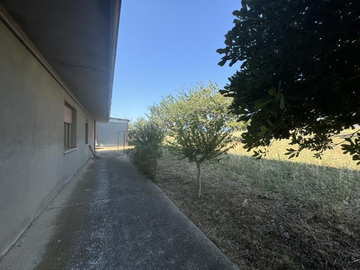 Image No.53-4 Bed Villa / Detached for sale