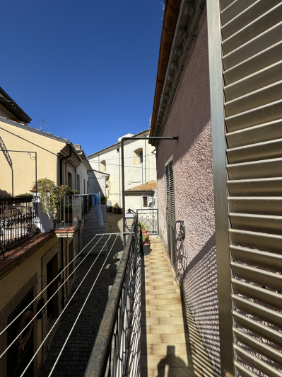 Image No.17-2 Bed Townhouse for sale