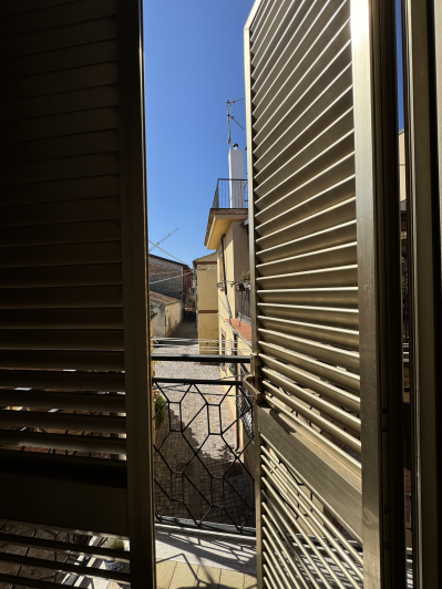 Image No.11-2 Bed Townhouse for sale