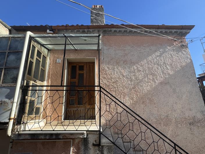 Image No.34-2 Bed Townhouse for sale