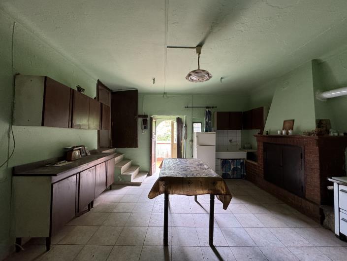 Image No.13-4 Bed Country Property for sale