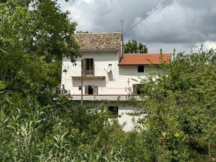 Image No.1-4 Bed Country Property for sale