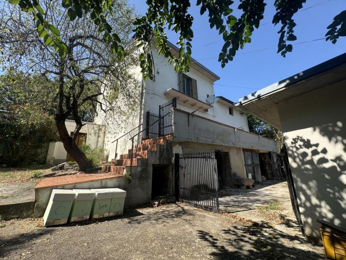 Image No.55-4 Bed Country Property for sale