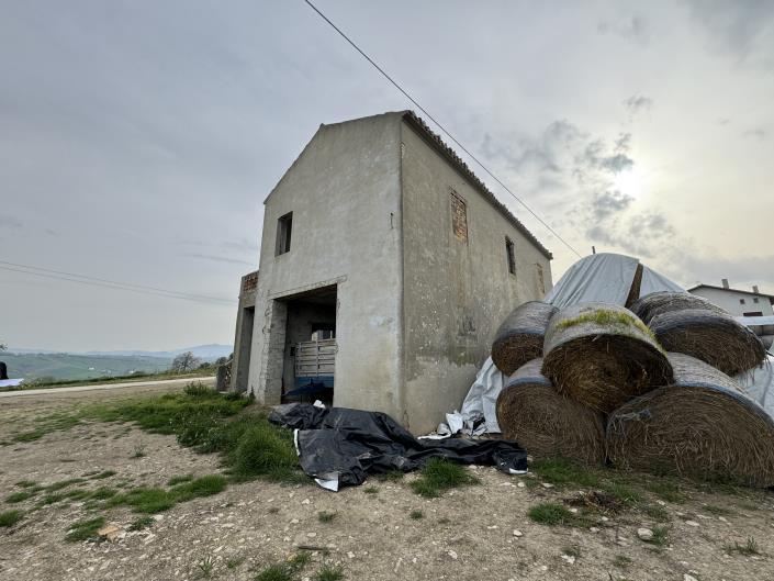 Image No.5-Country House for sale