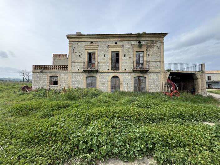 Image No.2-Villa / Detached for sale