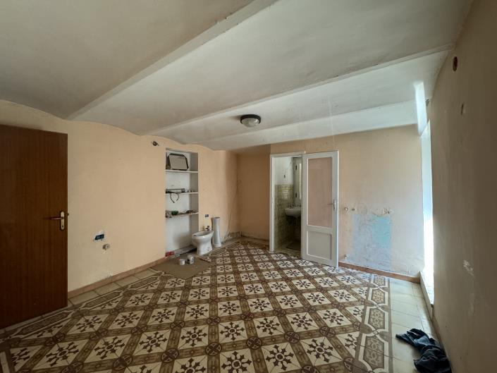 Image No.31-3 Bed Townhouse for sale