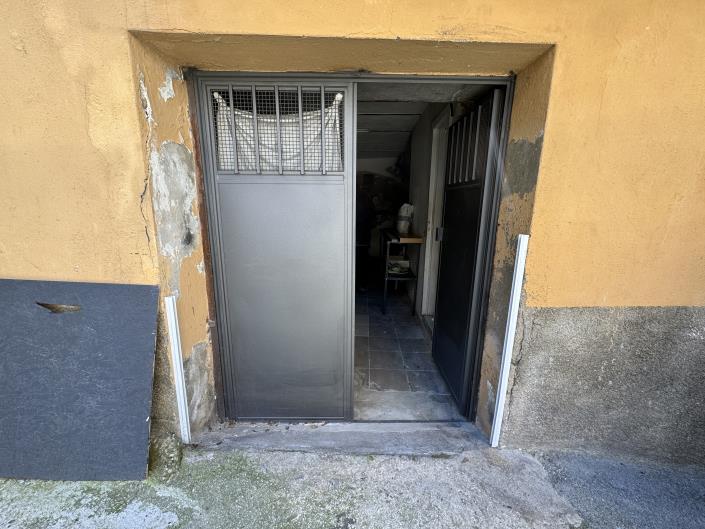 Image No.37-3 Bed Townhouse for sale