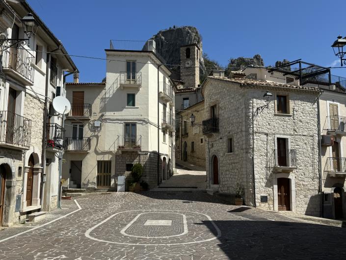 Image No.46-3 Bed Townhouse for sale