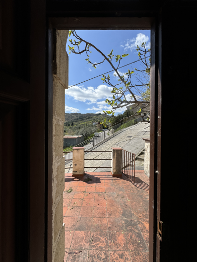 Image No.5-2 Bed Townhouse for sale