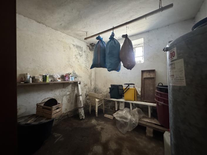 Image No.38-3 Bed Country House for sale