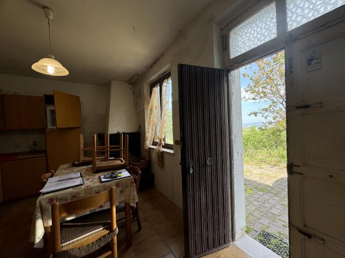 Image No.11-3 Bed Country House for sale