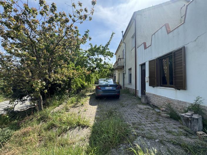 Image No.3-3 Bed Country House for sale