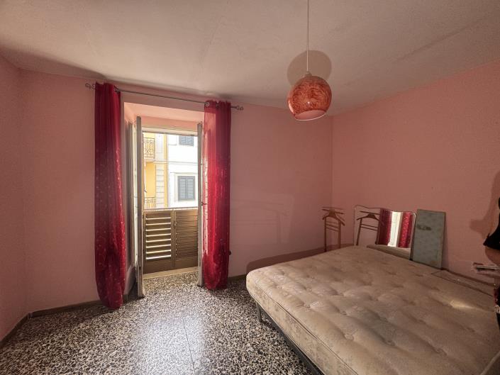 Image No.3-5 Bed Townhouse for sale