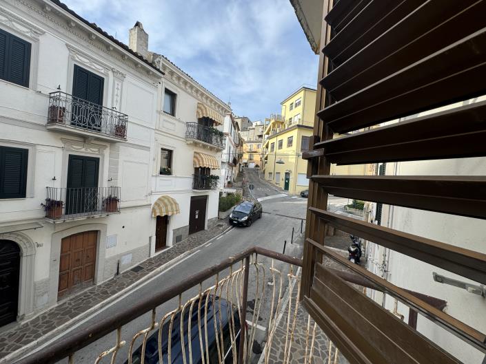 Image No.10-5 Bed Townhouse for sale