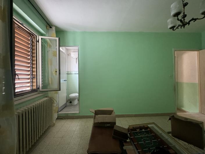 Image No.22-5 Bed Townhouse for sale