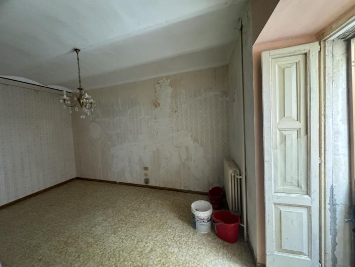 Image No.27-5 Bed Townhouse for sale