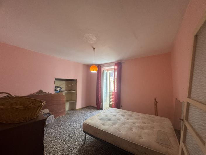 Image No.4-5 Bed Townhouse for sale