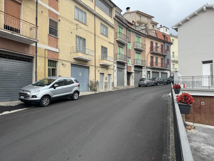 Image No.2-4 Bed Townhouse for sale