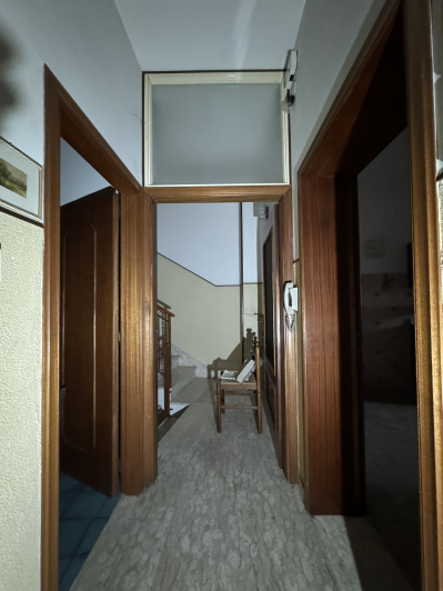 Image No.25-4 Bed Townhouse for sale