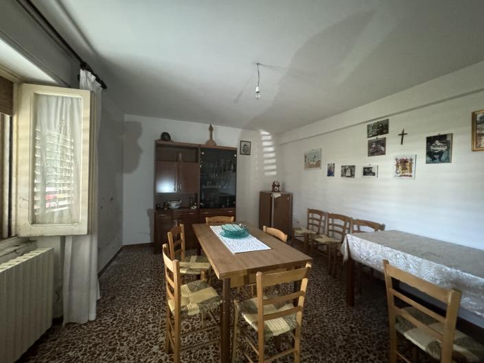 Image No.8-5 Bed Country House for sale