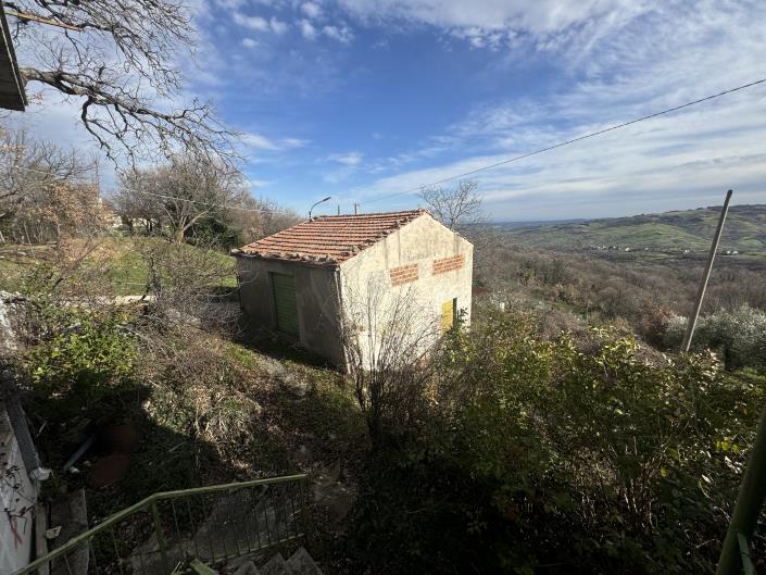 Image No.6-5 Bed Country House for sale