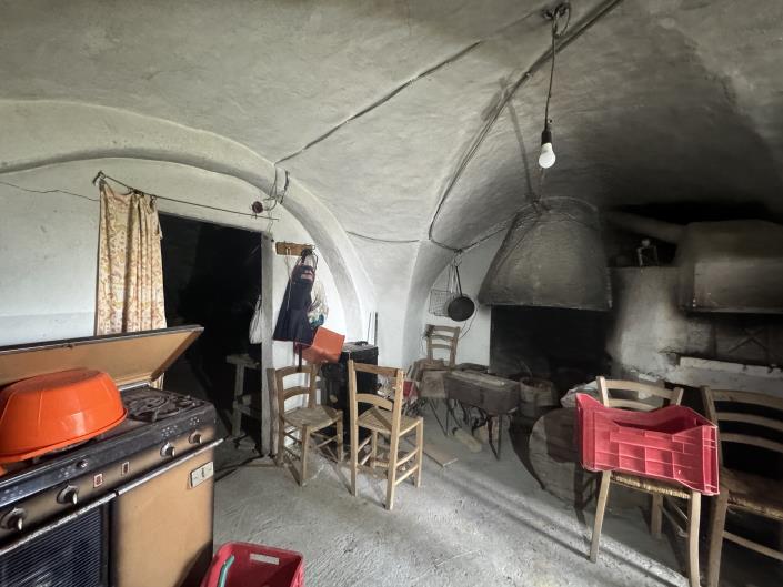 Image No.33-5 Bed Country House for sale